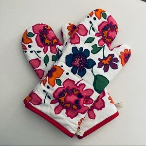 Kate Spade Festive Floral Oven Mitts